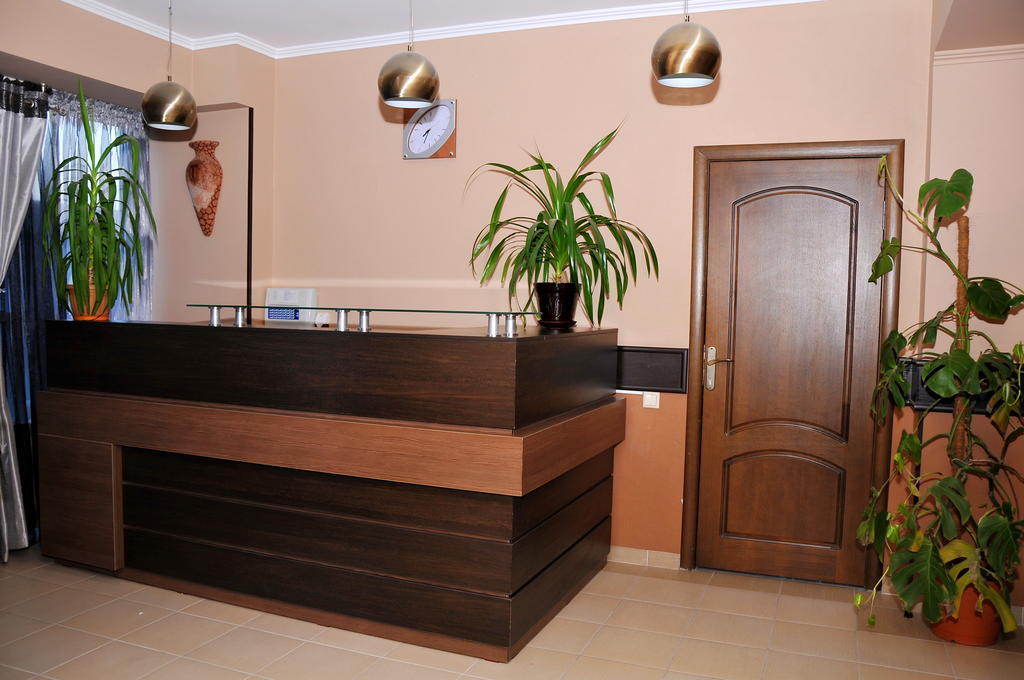 Totem Hotel Shymkent Esterno foto