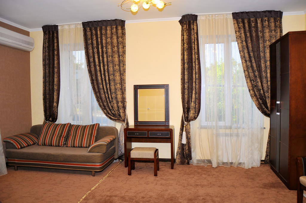 Totem Hotel Shymkent Esterno foto