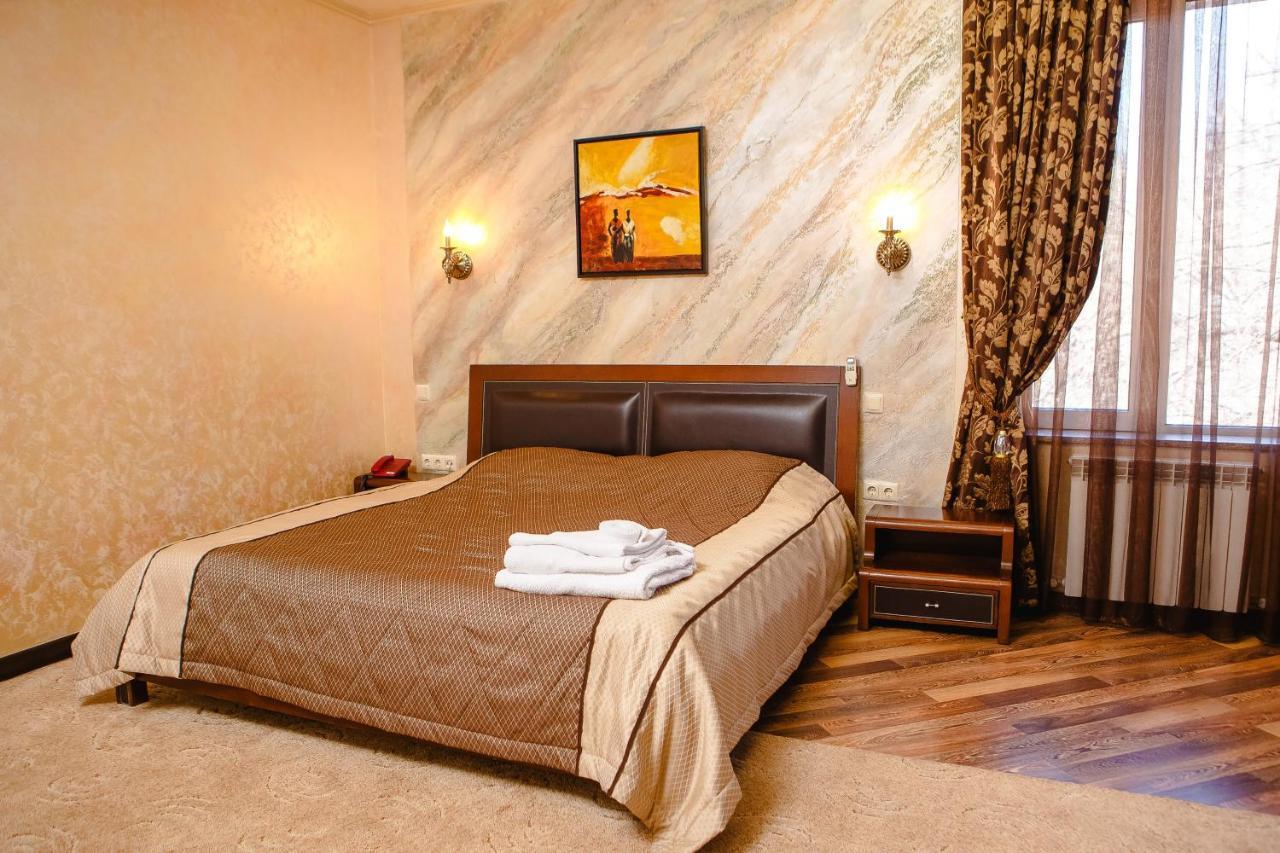 Totem Hotel Shymkent Esterno foto