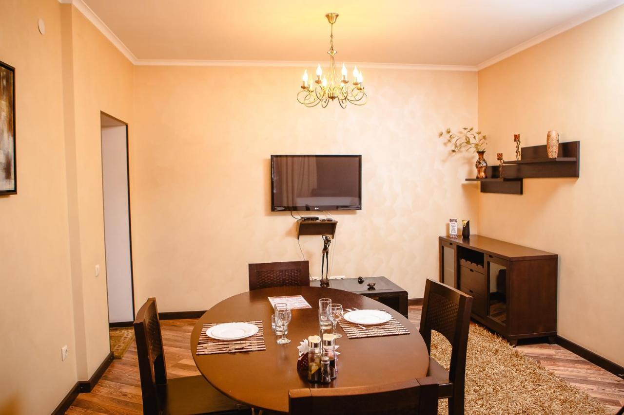 Totem Hotel Shymkent Esterno foto