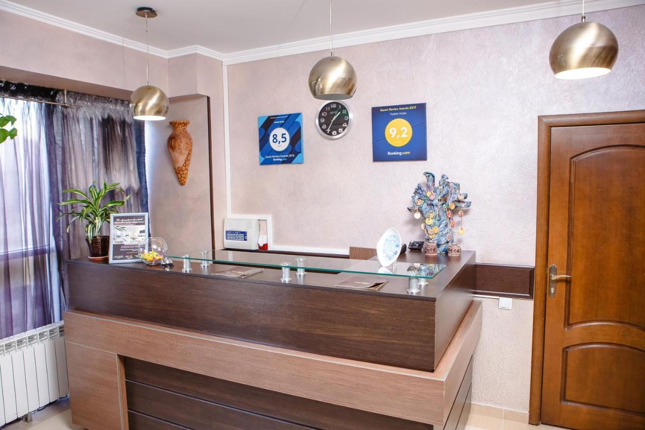 Totem Hotel Shymkent Esterno foto
