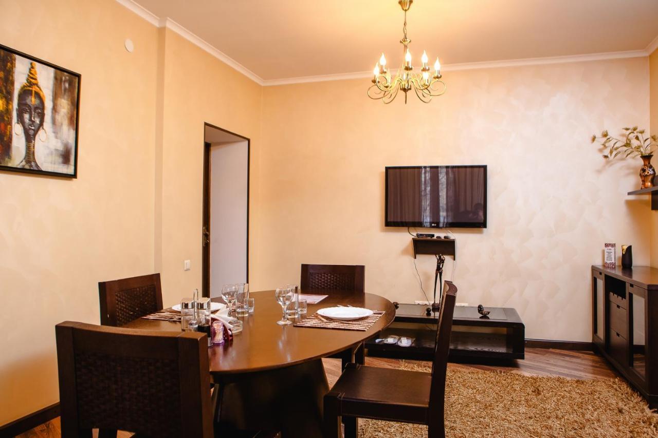 Totem Hotel Shymkent Esterno foto